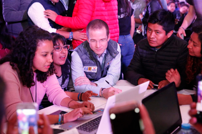 Anaya arranca "la carrera" electoral