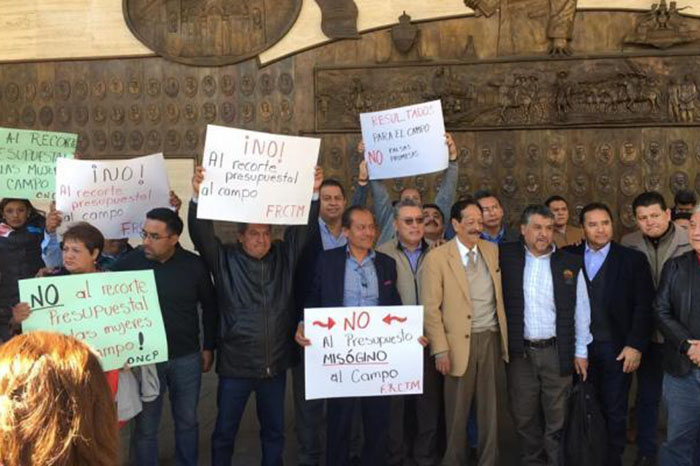 Campesinos protestan por ajuste de presupuesto del paquete economico 2019